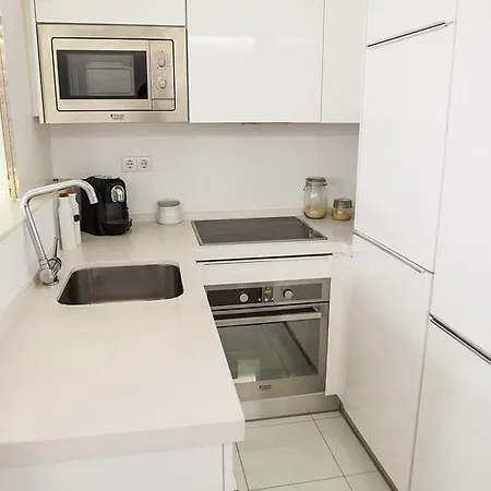 New In Marques De Pombal Apartment Lissabon